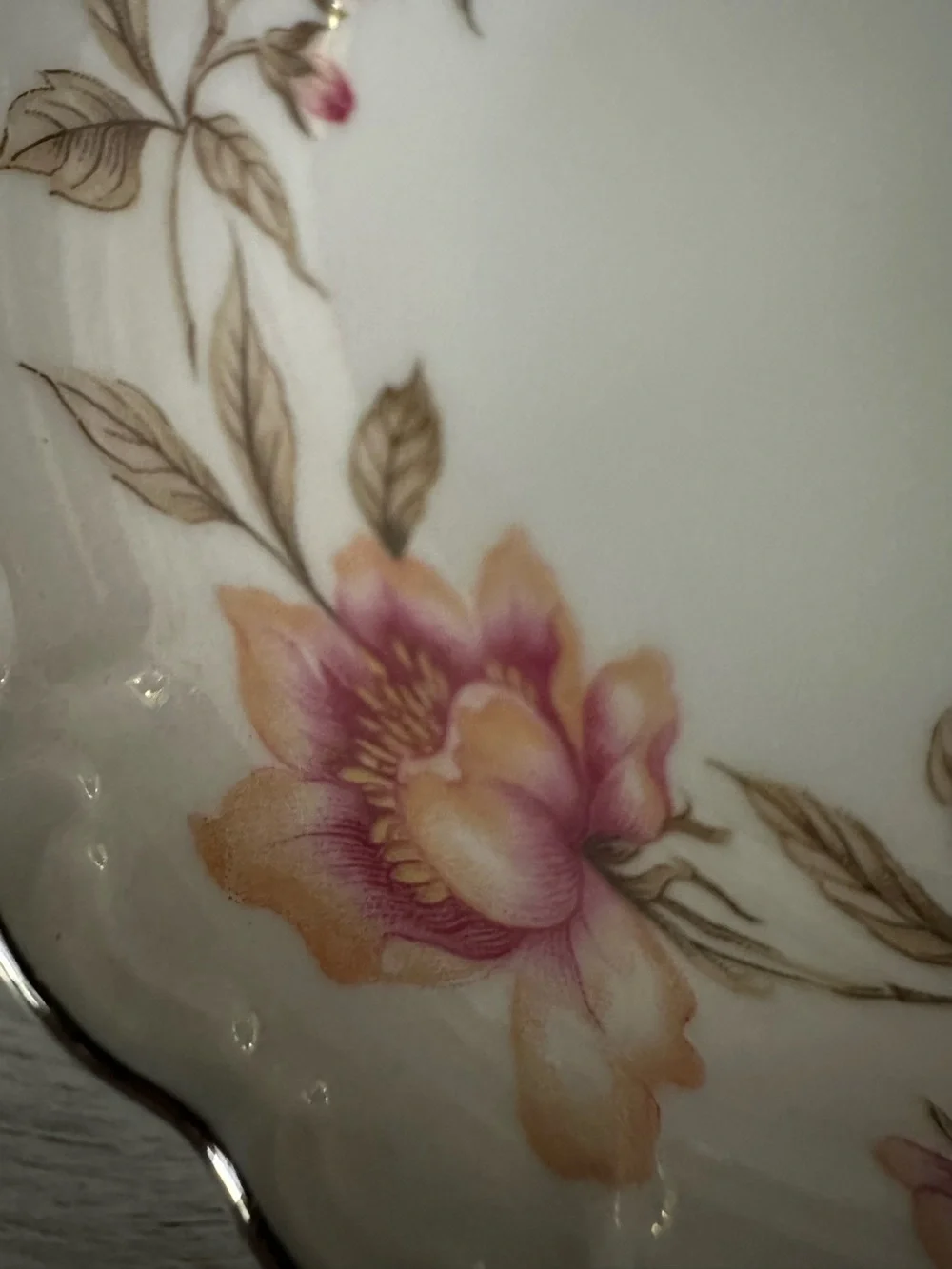 VTG Edelstein Bavaria Porcelain Berry Bowels in Clairmont Pattern Platinum trim